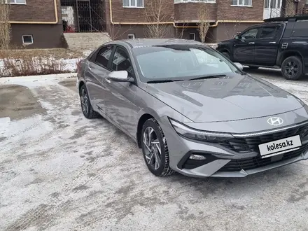 Hyundai Elantra 2023 года за 12 000 000 тг. в Актобе