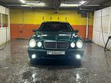 Mercedes-Benz E 320 1996 года за 2 700 000 тг. в Астана – фото 2