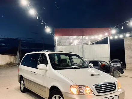 Kia Carnival 2002 года за 2 300 000 тг. в Шымкент