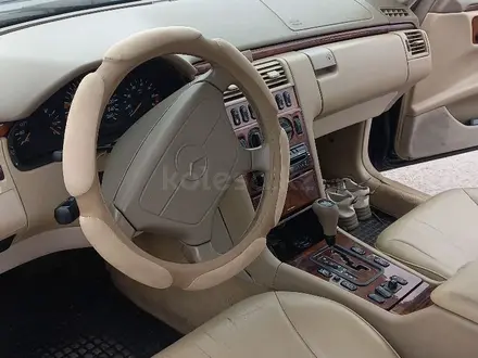 Mercedes-Benz E 280 1999 года за 6 500 000 тг. в Шымкент – фото 16