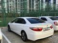 Toyota Camry 2015 года за 9 400 000 тг. в Жанаозен – фото 3