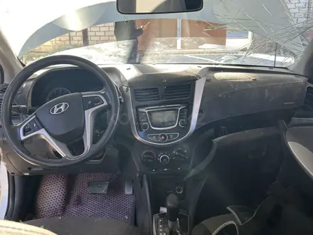 Hyundai Accent 2013 года за 2 000 000 тг. в Актау – фото 2