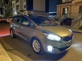 Kia Carens 2014 годаүшін7 600 000 тг. в Атырау