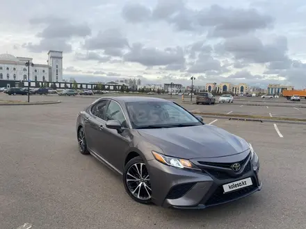 Toyota Camry 2021 года за 9 000 000 тг. в Астана – фото 3