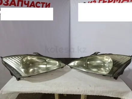 Фары передние на Ford Focus 2000 г. за 60 000 тг. в Караганда