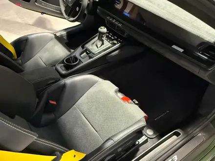 Porsche 911 2025 года за 163 000 000 тг. в Алматы – фото 13