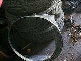 Диффузор радиатора охлаждения. за 17 000 тг. в Актобе
