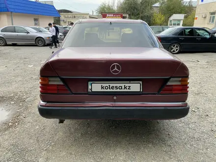 Mercedes-Benz E 230 1991 года за 1 300 000 тг. в Тараз – фото 4