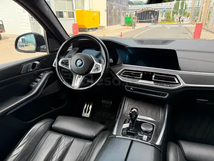 BMW X7 XDrive 40i 2021 года за 40 950 000 тг. в Астана – фото 15