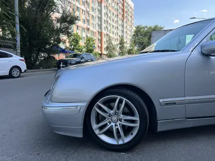 Mercedes-Benz E 320 2000 года за 4 800 000 тг. в Алматы – фото 26