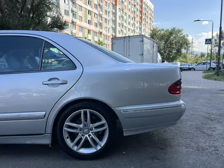 Mercedes-Benz E 320 2000 года за 4 800 000 тг. в Алматы – фото 27