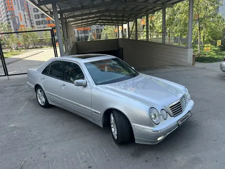 Mercedes-Benz E 320 2000 года за 4 800 000 тг. в Алматы – фото 5