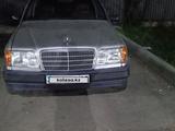 Mercedes-Benz E 230 1991 года за 1 800 000 тг. в Алматы – фото 2