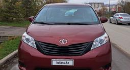 Toyota Sienna 2017 годаfor12 990 000 тг. в Алматы