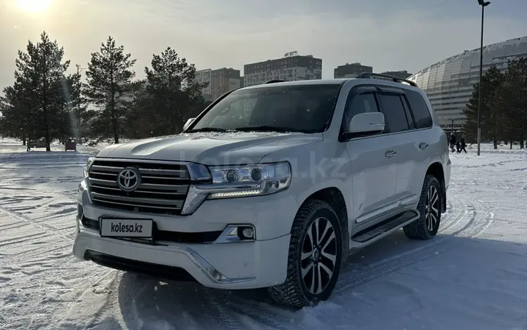 Toyota Land Cruiser 2017 годаүшін33 500 000 тг. в Астана