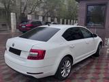 Skoda Octavia 2018 года за 3 500 000 тг. в Атырау – фото 3