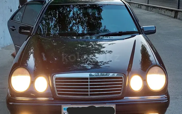 Mercedes-Benz E 230 1997 года за 3 200 000 тг. в Семей