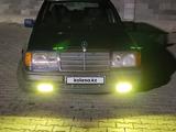 Mercedes-Benz E 200 1991 года за 900 000 тг. в Семей – фото 2