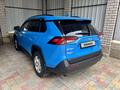 Toyota RAV4 2020 года за 12 900 000 тг. в Актобе