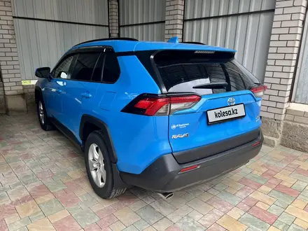 Toyota RAV4 2020 года за 12 900 000 тг. в Актобе