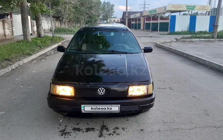 Volkswagen Passat 1993 годаүшін1 000 000 тг. в Усть-Каменогорск