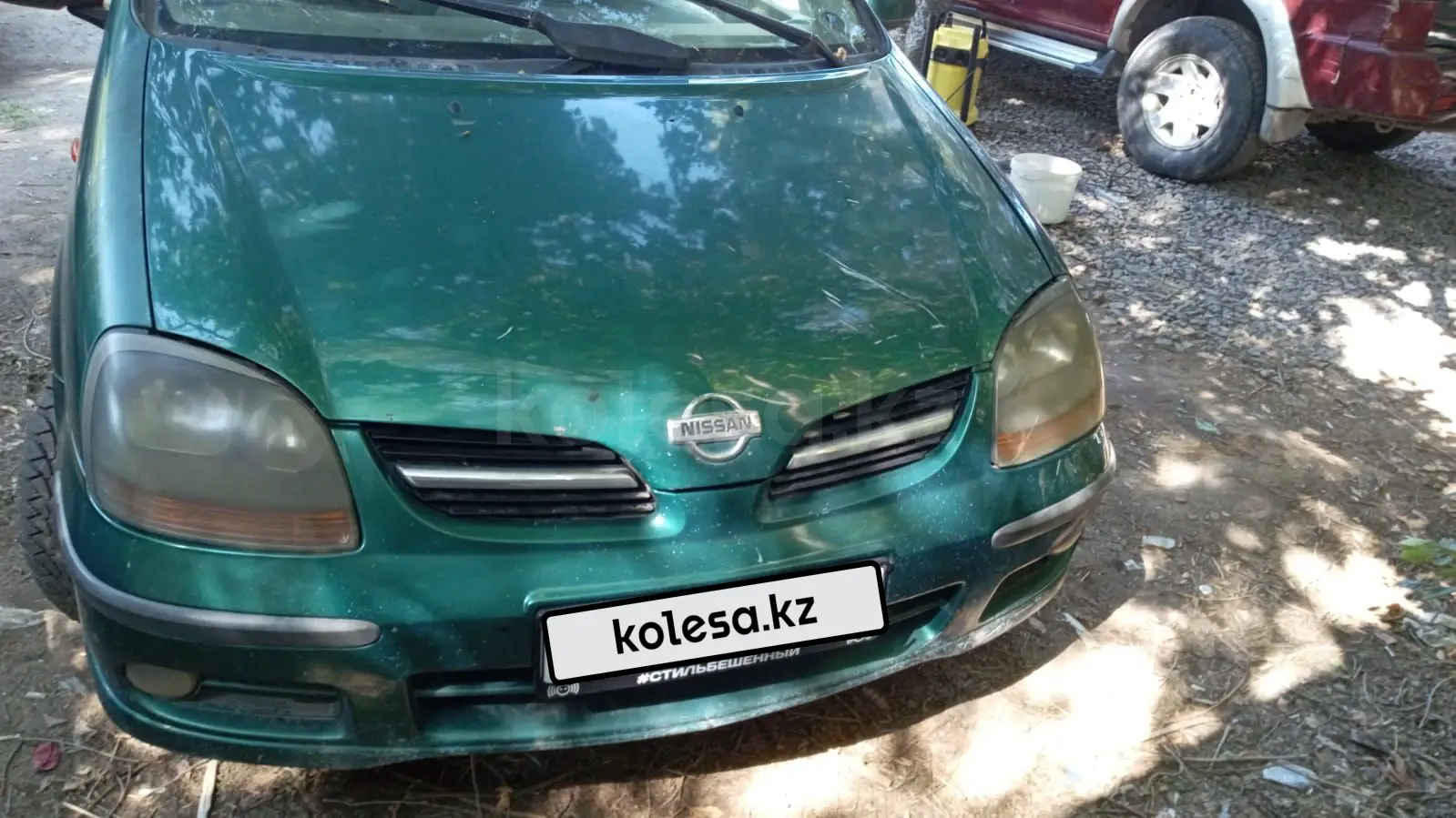 Nissan Tino, 2001