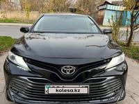 Toyota Camry 2018 года за 9 900 000 тг. в Шымкент