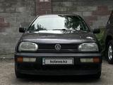 Volkswagen Golf 1993 года за 900 000 тг. в Алматы