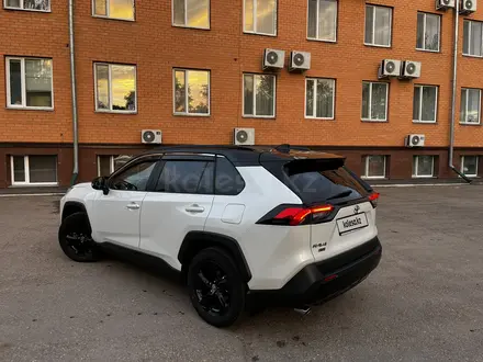 Toyota RAV4 2020 года за 19 000 000 тг. в Петропавловск – фото 4