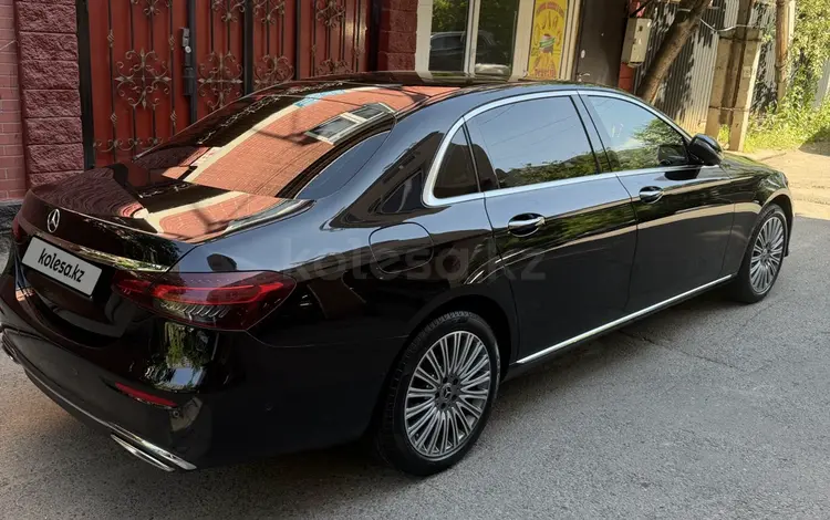 Mercedes-Benz E 300 2023 года за 26 350 000 тг. в Алматы