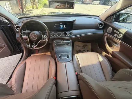 Mercedes-Benz E 300 2023 года за 26 350 000 тг. в Алматы – фото 5