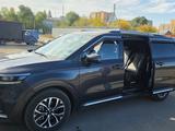 Kia Carnival 2023 года за 20 400 000 тг. в Кокшетау – фото 2