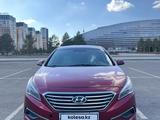 Hyundai Sonata 2015 года за 5 900 000 тг. в Астана