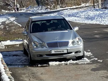 Mercedes-Benz C 320 2003 года за 4 000 000 тг. в Алматы – фото 3