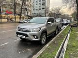 Toyota Hilux 2017 года за 15 300 000 тг. в Жезказган