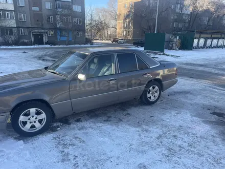 Mercedes-Benz E 200 1990 года за 1 450 000 тг. в Караганда – фото 6