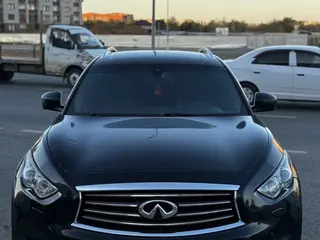 Infiniti QX70, 2014
