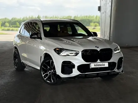 BMW X5 2022 года за 37 000 000 тг. в Астана