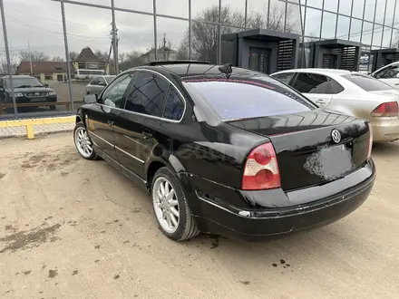 Volkswagen Passat 2002 года за 1 400 000 тг. в Уральск – фото 3