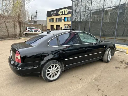 Volkswagen Passat 2002 года за 1 400 000 тг. в Уральск – фото 5