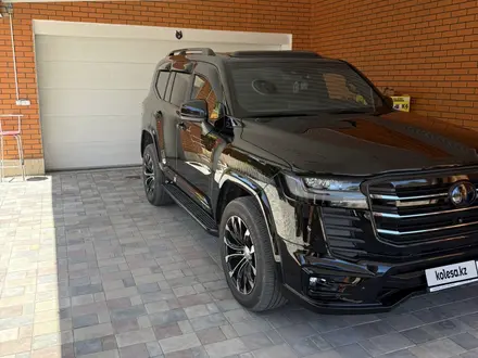 Toyota Land Cruiser 2024 года за 56 000 000 тг. в Актобе – фото 2