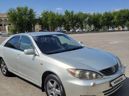 Toyota Camry 2004 года за 6 150 000 тг. в Шымкент – фото 2