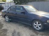 Mercedes-Benz C 180 1995 годаүшін900 000 тг. в Костанай – фото 2