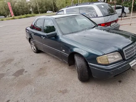 Mercedes-Benz C 220 1996 года за 2 300 000 тг. в Караганда