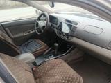 Toyota Camry 2004 годаүшін4 300 000 тг. в Семей – фото 5