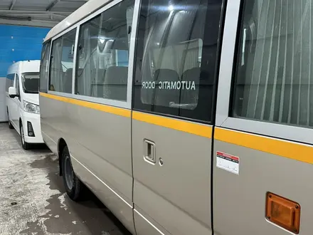 Toyota  Coaster 2016 года за 13 500 000 тг. в Уральск – фото 3