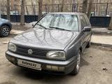 Volkswagen Golf 1994 годаүшін1 500 000 тг. в Павлодар