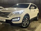 Hyundai Santa Fe 2013 годаүшін9 900 000 тг. в Караганда – фото 2