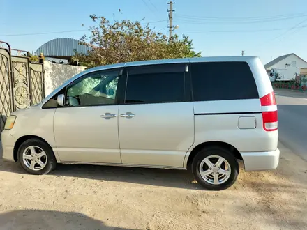 Toyota Noah 2005 года за 4 100 000 тг. в Жанаозен – фото 11