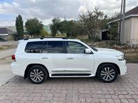 Toyota Land Cruiser 2016 годаүшін33 800 000 тг. в Актобе